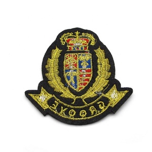 Vendita all'ingrosso accessori distintivo 3D <span class=keywords><strong>Patch</strong></span> di ricamo con lettera personalizzata Logo dettagli per accessori di abbigliamento - Product Image 3