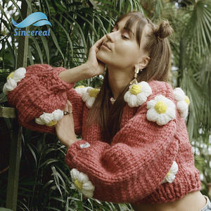 <span class=keywords><strong>Cardigan</strong></span> <span class=keywords><strong>Corto</strong></span> Lavorato a Maglia con Fiori Tridimensionali in Filo Spesso, Maniche a Pipistrello, Colore Dolce, per <span class=keywords><strong>Donna</strong></span> - Product Image 4