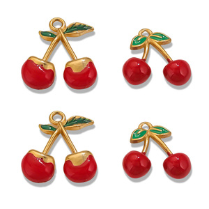 จี้เชอร์รี่เคลือบเงา |   จี้ผลไม้สแตนเลสสตีลชุบทอง 18K PVD สำหรับทำเครื่องประดับ DIY |   กันน้ำและป้องกันการแพ้ - Product Image 1