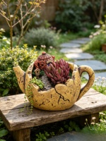 Jardinière en résine en forme de théière de jardin féerique, pot à fleurs miniature en forme de théière cassée, conteneur décoratif pour plantes de micro-paysage extérieur