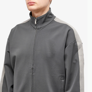 Chaqueta deportiva de hombre al por mayor con rayas laterales en contraste, cuello alto, cremallera completa, corte cropped y holgado, estilo vintage, de sarga tejida, para streetwear. - Product Image 4