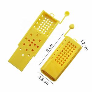 Venta al por mayor cautiverio casa Bee <span class=keywords><strong>reina</strong></span> jaula de transporte jaula de plástico Equipo de apicultura de <span class=keywords><strong>la</strong></span> herramienta - Product Image 2