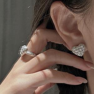 ต่างหูเงินแท้ S925 วินเทจ รูปหัวใจ ดีไซน์เรียบง่าย ทันสมัย สไตล์โบราณ เท่ หวาน และมีสไตล์ - Product Image 3