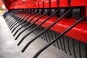 Presse à balles agricole compacte et durable Ever-power avec ligature par ficelle, certifiée ISO/CE, pour foin, luzerne et aliments pour bétail - Product Image 5