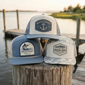 Casquette de camionneur personnalisée bleue à visière plate en maille avec détail corde et logo brodé, casquette de pêche d'extérieur, vente en gros - Product Image 2