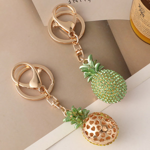 Porte-clés Ananas Créatif en Strass, Breloque de Sac en Métal de Luxe, Anneau de Clé de Voiture Scintillant en Cristal, Cadeau pour Femme - Product Image 3