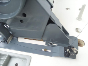 Máquina de coser industrial RN-1531 OREN para dobladillos curvos de carriolas infantiles, de una aguja, <span class=keywords><strong>con</strong></span> motor computarizado, para uso doméstico. - Product Image 5