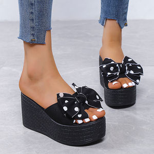 Zapatillas de tacón de cuña para mujer, versión coreana, con lazo de mariposa y flor, tacones altos, modelo A-1, zapatos de mujer que aumentan la altura, zapatillas modernas - Product Image 1