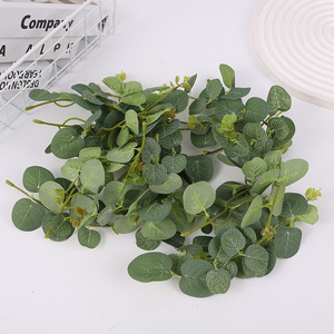 ใบยูคาลิปตัสประดิษฐ์ กิ่งก้านต้นมะกอกสีเขียว จำลองได้สมจริงสูง สำหรับตกแต่งงานแต่งงานและบ้าน - Product Image 3