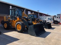HL635L 122HP Front End Loader 1.7m³ Bucket 6000kg Full Turn Tipping Load untuk Penanganan Material