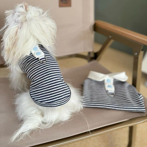 Arnés tipo chaleco de punto acanalado con cuello polo y botones, antiescape, para cachorros pequeños y gatos, ideal para paseos de verano. Venta al por mayor. - Product Image 1