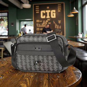 2025 New ama-zn thương hiệu sang trọng hot bán cổ điển Crossbody Vai Túi cho nam giới nhỏ <span class=keywords><strong>Pouch</strong></span> PU da với biểu tượng tùy chỉnh Thời trang - Product Image 1
