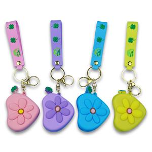 Llavero de Silicona con Forma de Corazón de Dibujos Animados, Color Personalizado, Logotipo Personalizado, Bolsa de Almacenamiento Multifuncional para Promociones Empresariales - Product Image 1
