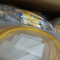 Cordon de brassage fibre optique LC-LC 2,0 mm 3 m monomode simple en PVC avec 0,3 dB IL et 50 dB RL pour applications FTTH