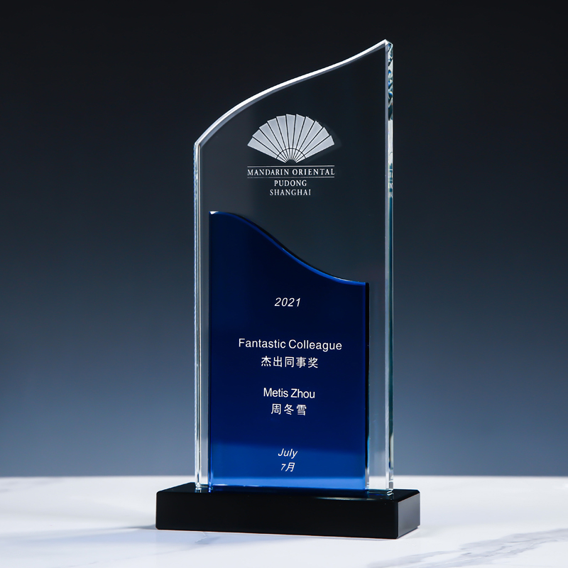 Creative trophy 04