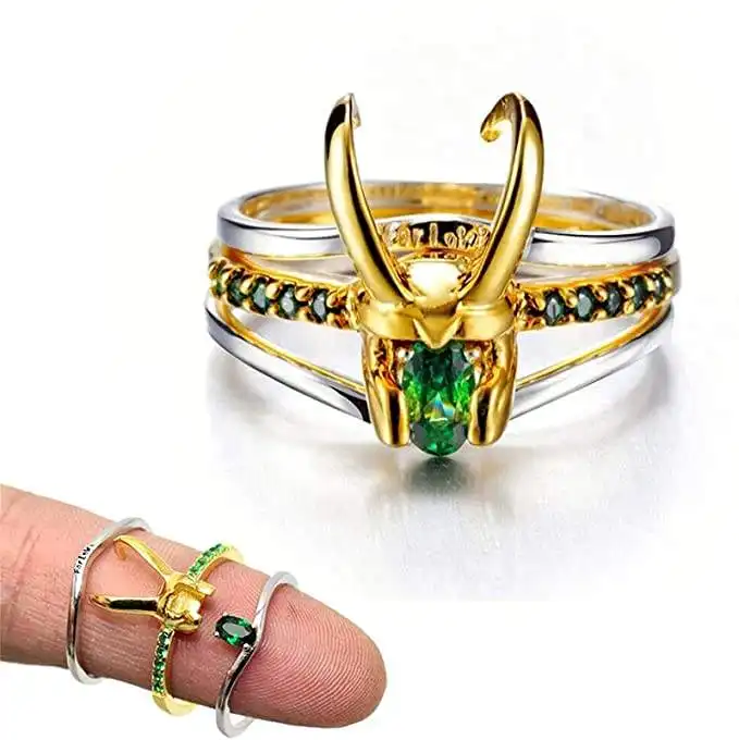 Anillos de Anime chapado en oro de 18k para hombre, anillo de casco Loki tres en uno, con diamantes verdes, novedad
