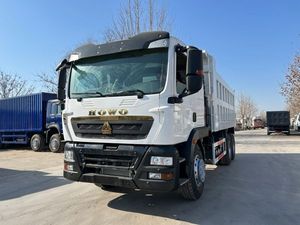 <span class=keywords><strong>Camion</strong></span> <span class=keywords><strong>benne</strong></span> puissant Sinotruk HOWO TX 6*4 371HP avec <span class=keywords><strong>benne</strong></span> de 5,6 m et 10 pneus neufs pour les projets de construction et miniers - Product Image 1