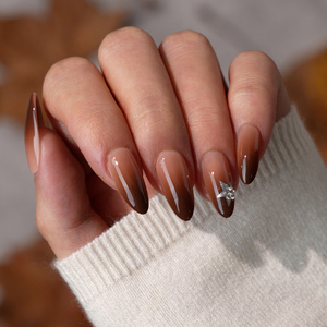 Faux ongles de luxe en gel souple, forme amande moyenne, ombré marron, à presser, avec colle, vente en gros - Product Image 1