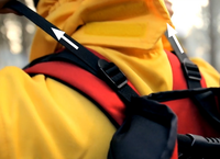 Sac à dos de pompier avec pompe manuelle, arroseur flexible et tuyau pour l'extinction des incendies forestiers