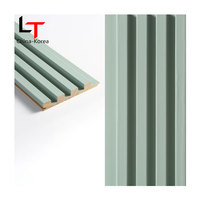 Langlebige dekorative, uv-beständige Decke für den Außenbereich WPC-Wandverkleidung Outdoor geriffelte Wandplatte aus Holz