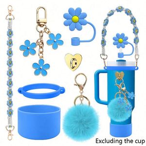 Ensemble de 7 accessoires pour tasses et gobelets de 30oz et 40oz : décorations, sangle de transport, support pour baume à lèvres, porte-clés - Product Image 4