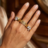 Lot de 4 bagues en plaqué or 18 carats avec zircons cubiques pour femme, styles variés : Princesse, Ovale, Poire, et motif damier céleste – Bijoux de mariage et de fiançailles