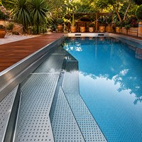 Piscine modulaire extérieure en acier inoxydable de grande taille avec panneaux muraux préfabriqués en acier pour projets hôteliers et de complexes de villégiature