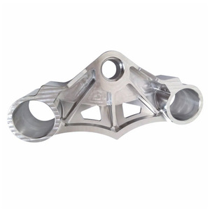 قطع معدنية دقيقة مصنعة بتقنية CNC، مكونات ألومنيوم غير قياسية، خراطة وطحن CNC بـ 4/5 محاور - Product Image 4