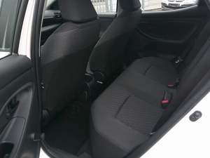 Sin Daños - Usado - <span class=keywords><strong>2022</strong></span> - <span class=keywords><strong>Toyota</strong></span> - <span class=keywords><strong>Yaris</strong></span> - Comfort - LED - Cámara - Listo para Exportación, Bajo Kilometraje - Product Image 5