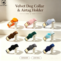 Collier pour chien en velours avec support AirTag, collier pour animaux de compagnie réglable et doux pour toutes les races de chiens, couleurs et motifs personnalisés disponibles