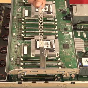 SR850 V2 โปรเซสเซอร์ Intel Xeon รุ่นที่ 3 รองรับไดรฟ์ขนาด 2.5 นิ้ว 24 ช่อง  ช่องเสียบ PCIe 3.0 จำนวน 7 ช่อง ความเร็ว 3200MHz - Product Image 2