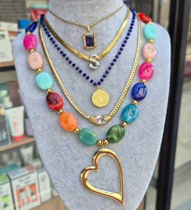 <span class=keywords><strong>Collana</strong></span> a Forma di Cuore Grande per Donne con Intarsi in Resina e Cristallo, Catena Colorata con Perline in Stile <span class=keywords><strong>Artigianale</strong></span> - Product Image 2