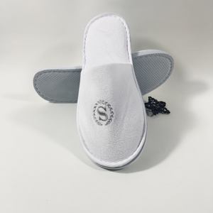 Оптовая продажа, одноразовые льняные хлопчатобумажные тапочки с принтом логотипа на заказ, экологически чистые переносные дорожные размеры белого цвета - Product Image 4