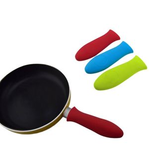 Hot Selling Cast Iron and Plastic Silicone <b>Pan</b> <b>Handle</b> Cover Non-Slip Heat-Resistant Pot <b>Handle</b> Sleeve Essential Cookware Parts - Product Image 1