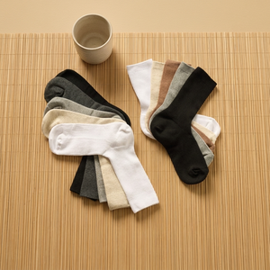 Chaussettes pour hommes Wonsox anti-odeur, en coton mélangé, longueur mi-mollet, avec technologie brevetée antidérapante à 90 degrés pour un confort quotidien - Product Image 1