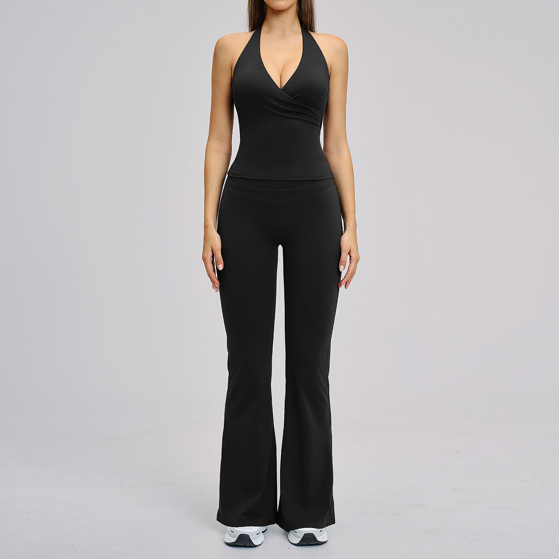 Gilet noir + pantalon évasé
