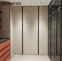 Conception de dressing moderne de luxe sur mesure avec planification de rangement flexible pour projets de villas et résidences