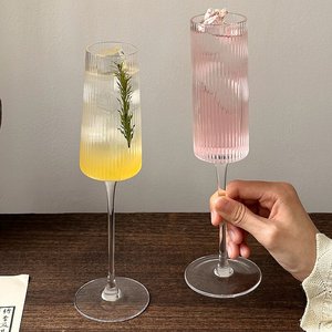 Vaso de Vidrio Rayado de Tallo Alto, Creativo, para Cócteles, Champán, Café Helado Americano, Vino Espumoso y Dulce - Product Image 5