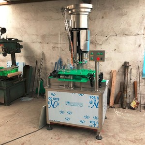 Machine de remplissage et capsulage automatique, rotative, pour bouteilles en verre, 500ml - Product Image 4