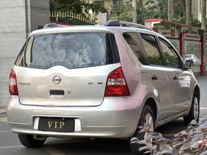Partenaire des services publics de la ville : Nissan Livina automatique 2010, conduite sans effort, grand espace de chargement, le choix intelligent pour les courses et les trajets quotidiens - Product Image 3