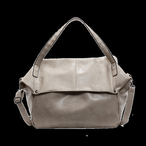 Sac fourre-tout haut de gamme pour femme, grande capacité, sac de voyage à bandoulière, style européen et américain, idéal pour les trajets transfrontaliers - Product Image 2