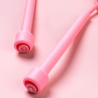 도매 신상 트렌드 피트니스 내구성 전문가용 길이 조절 가능 PVC 플라스틱 PP 손잡이 줄넘기 근력 운동 남녀공용