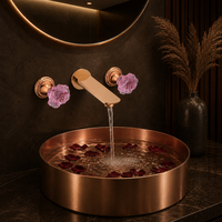 Robinet de lavabo mural moderne de luxe à 3 trous en laiton massif avec cartouche céramique, poignées en cristal rose et finition or rose