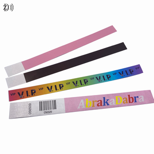 Tùy chỉnh <span class=keywords><strong>in</strong></span> ấn mã QR mã vạch Mifare siêu nhẹ C <span class=keywords><strong>RFID</strong></span> Tyvek dây đeo cổ tay cho các sự kiện lễ hội âm nhạc vé - Product Image 4