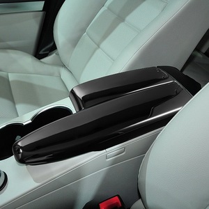 Cubierta para reposabrazos de consola central de Mercedes-Benz, pegatina decorativa estilo fibra de carbono para W204 W212 GLK300 - Product Image 2