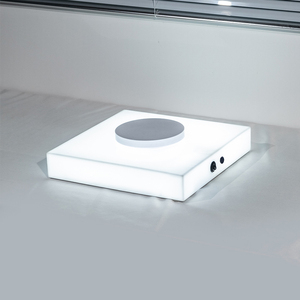 Base lumineuse rotative rechargeable Présentoir de bureau pour bijoux Présentoir de magasin Personnalisation de la boîte lumineuse - Product Image 4