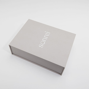 Caja de Regalo de Papel Kraft de Lujo con Impresión Personalizada, Diseño de Hombrecitos, Más Vendida - Product Image 4
