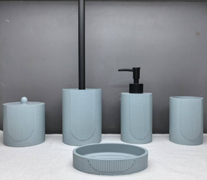 Ensemble d'accessoires de salle de bain en plastique avec poubelle, distributeur de savon, porte-savon, porte-<span class=keywords><strong>brosse</strong></span> à dents et <span class=keywords><strong>brosse</strong></span> <span class=keywords><strong>WC</strong></span> avec support - Product Image 2