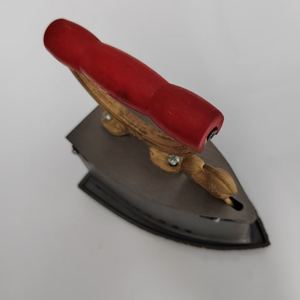Fer à repasser antique <span class=keywords><strong>en</strong></span> <span class=keywords><strong>fonte</strong></span> <span class=keywords><strong>de</strong></span> fer et <span class=keywords><strong>en</strong></span> bois, chauffé au charbon, avec poignée rouge <span class=keywords><strong>en</strong></span> forme <span class=keywords><strong>de</strong></span> coq et poignée <span class=keywords><strong>en</strong></span> bois, d'Afrique - Product Image 2