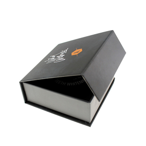 Caja de Regalo Personalizada Reutilizable en Forma de Libro con Laminado Mate y Relieve para Productos de Cuidado de la Piel, Opciones Personalizadas - Product Image 1